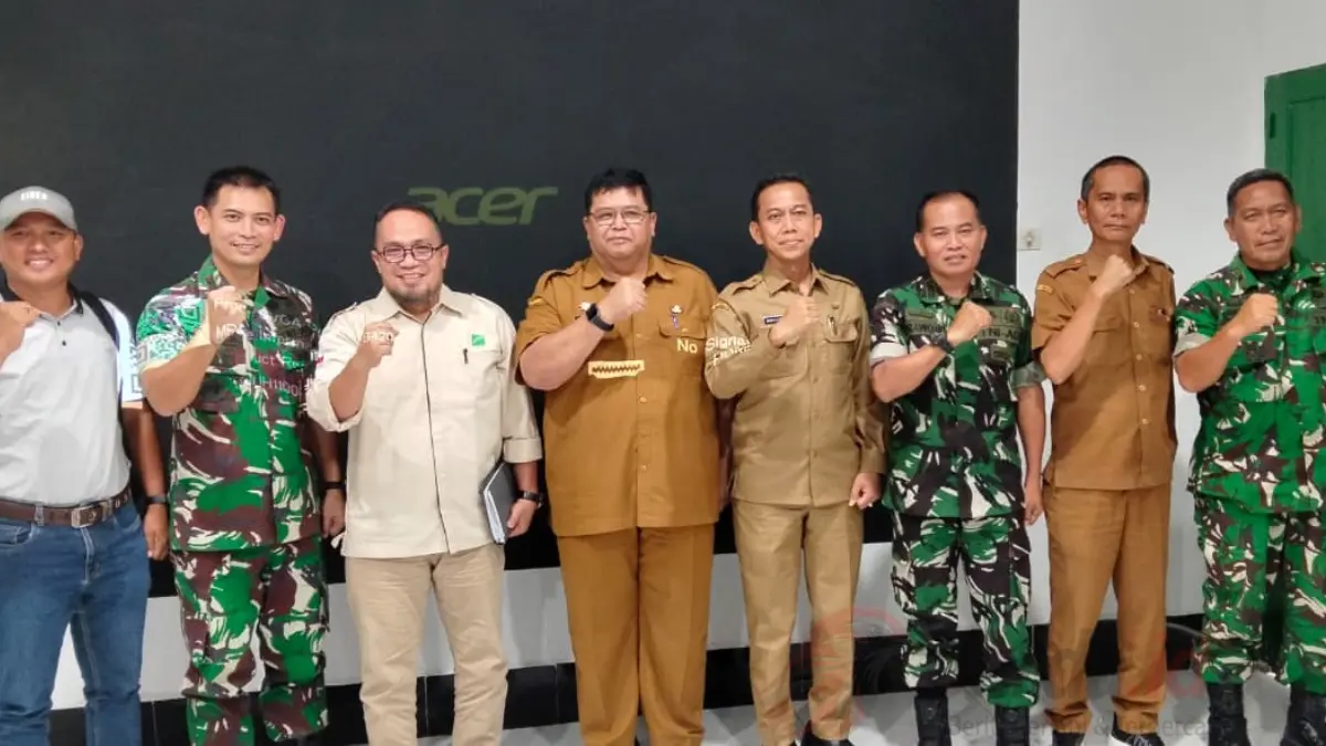 Rapat koordinasi Sekda Simalungun Mixnon Simamora dan Dandim 0207 Letkol Inf Gede Agus Dian Pringgana bahas percepatan Koperasi KDKMP.