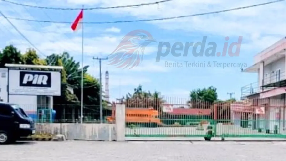Pabrik pengolahan karet PT Prima Indo Rubber (PIR) tampak depan di Perdagangan Seberang, Simalungun.